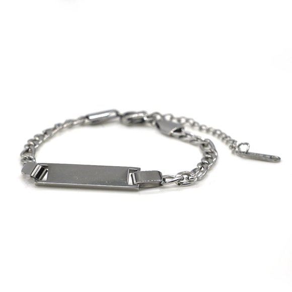 Silver baby bracelet with personalized name plate. - Picture 3 of 5